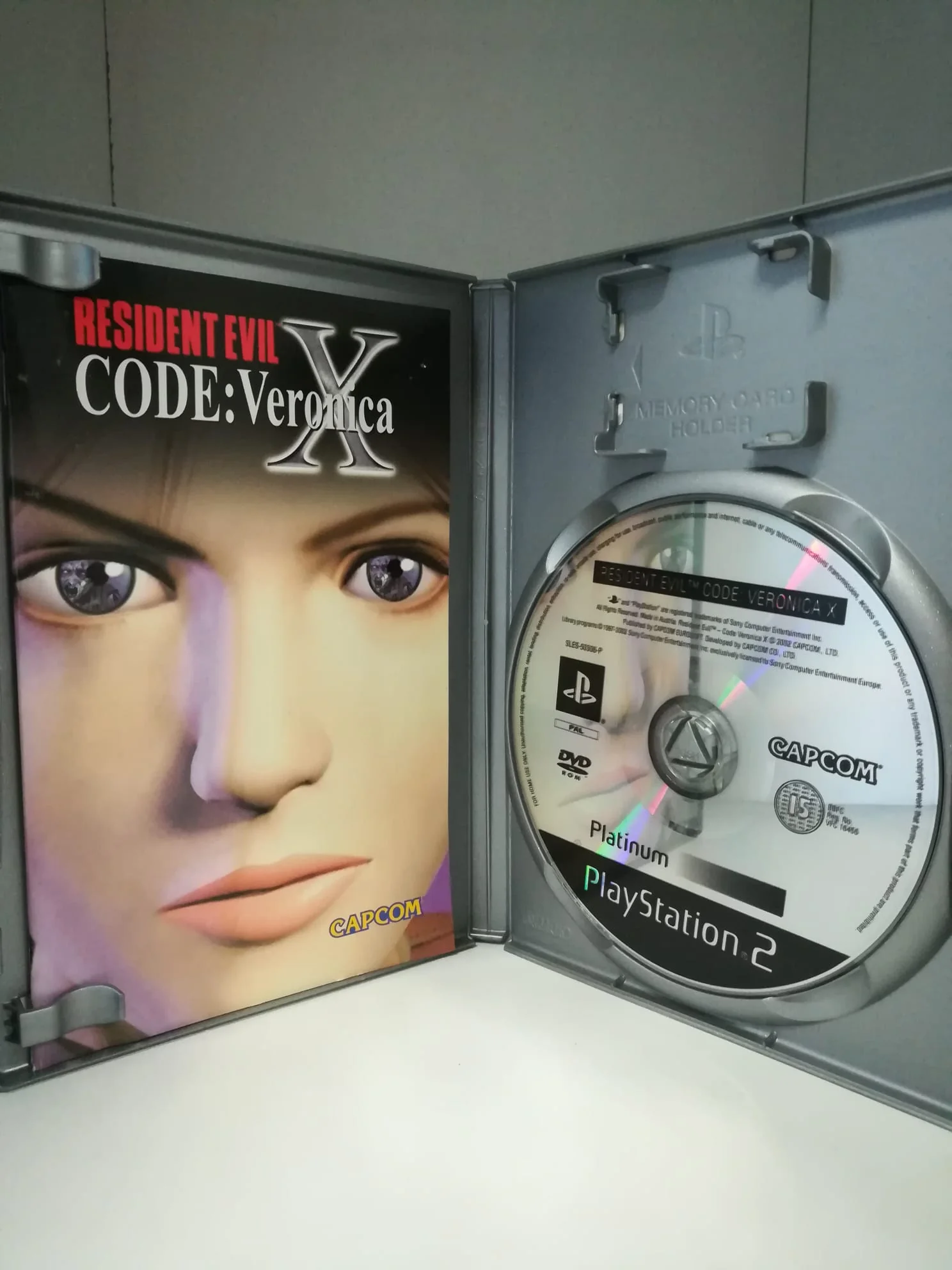 RESIDENT EVIL-CODE VERONICA X PS2 (usato)(versione italiana) - Image 3