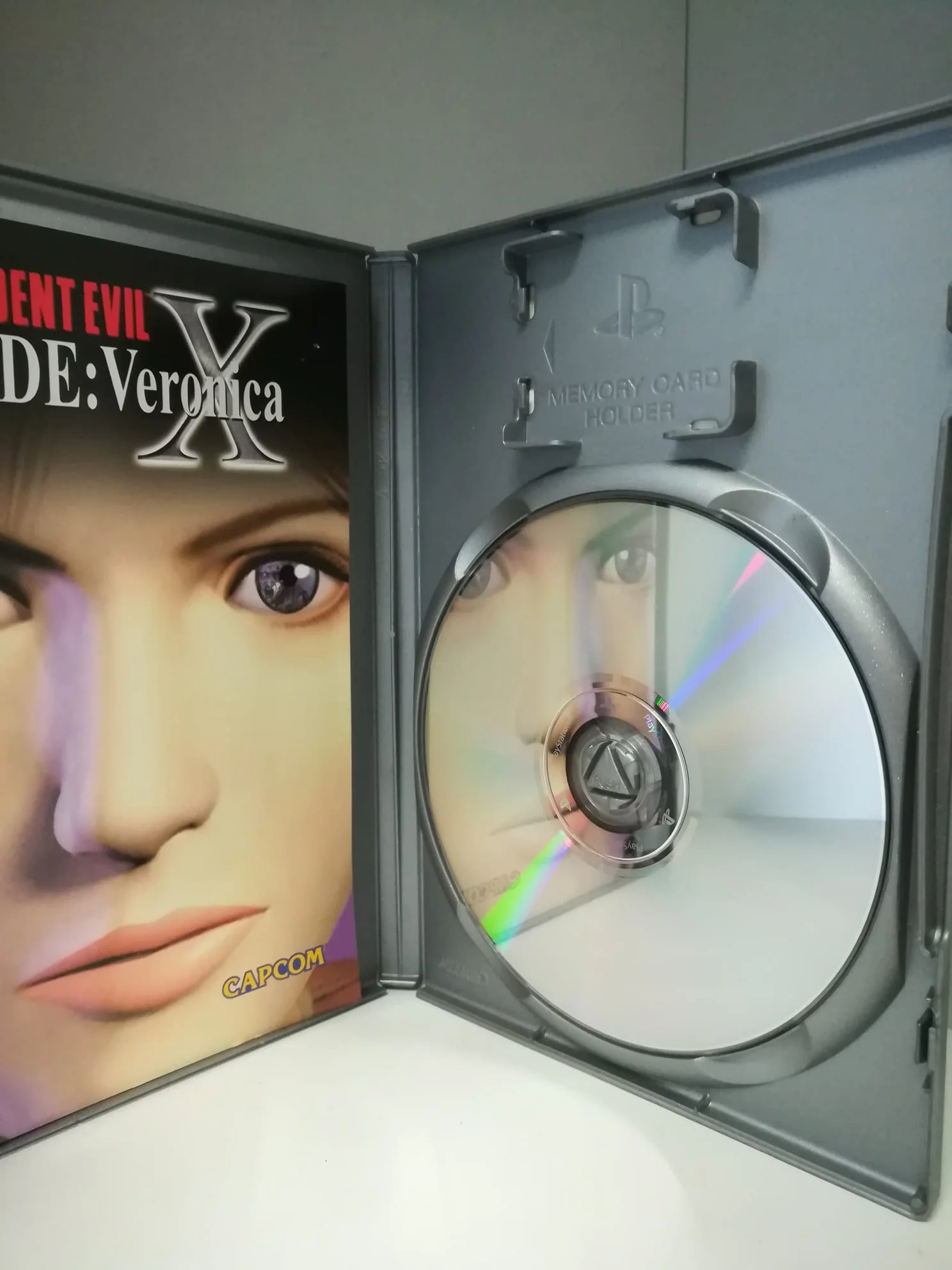 RESIDENT EVIL-CODE VERONICA X PS2 (usato)(versione italiana) - Image 4