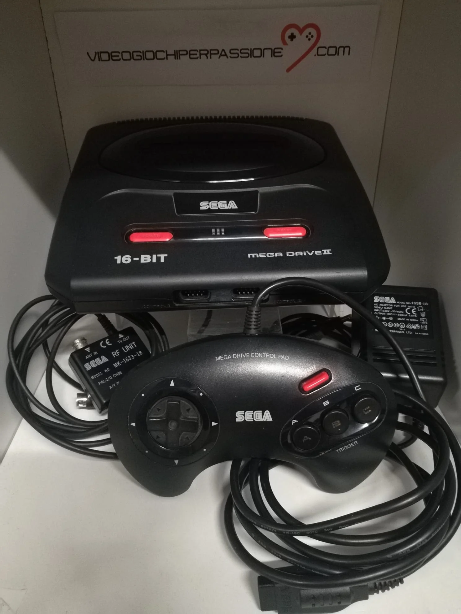 SEGA MEGA DRIVE 2 CONSOLE (USATA SENZA SCATOLA)