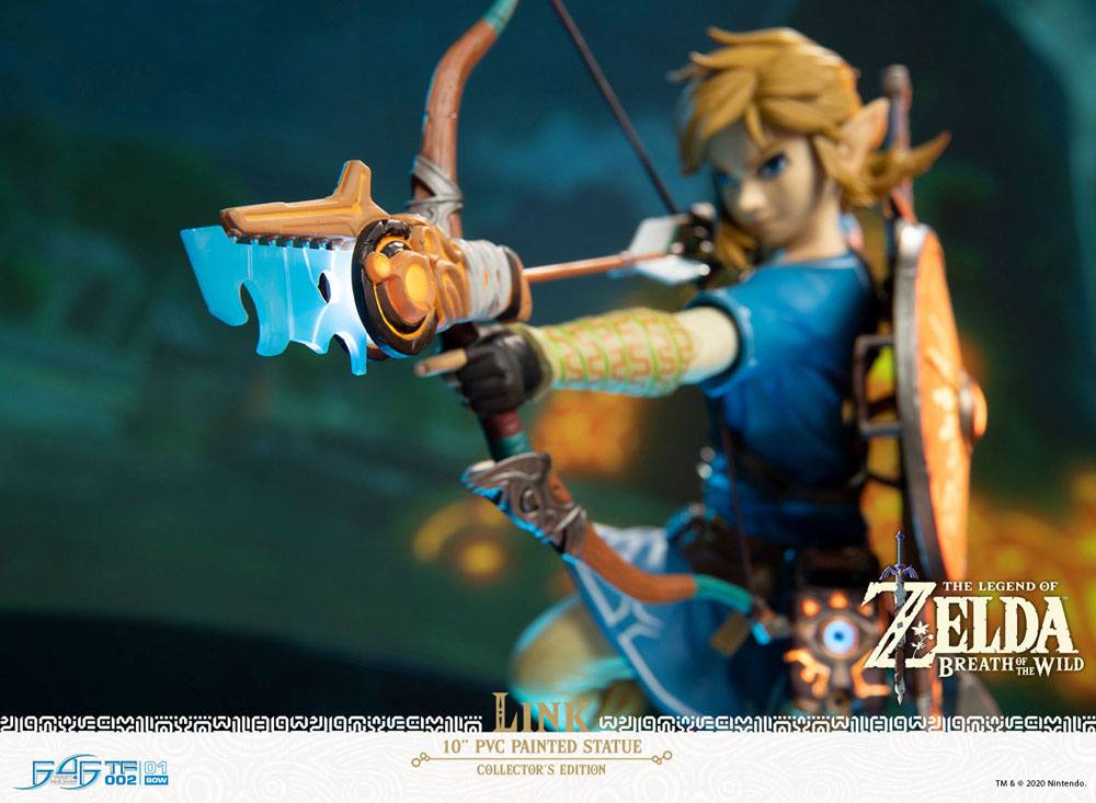 The Legend of Zelda Breath of the Wild Link Collector's Edition FIGURE - Image 7